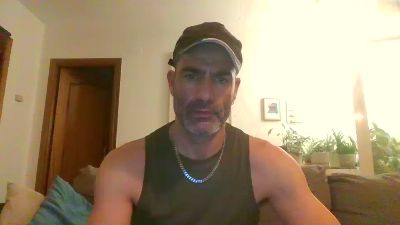 hotreds — Cam4 stream photo (Apr 2026)