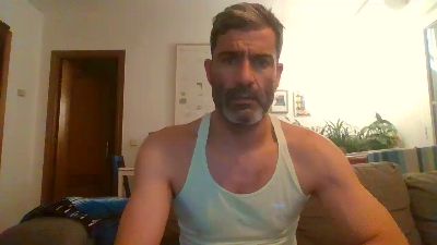 hotreds — Cam4 stream photo (Apr 2026)