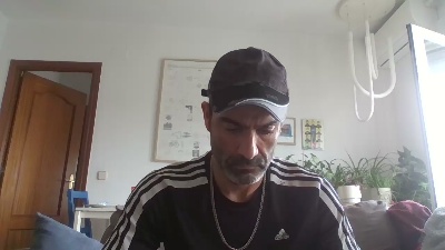 hotreds — Cam4 stream photo (Apr 2026)