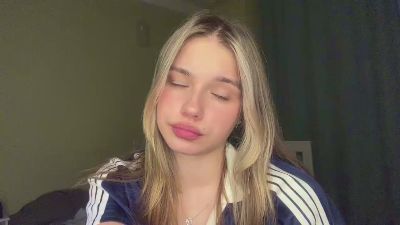 LindseyWatah — webcam model online on cam4