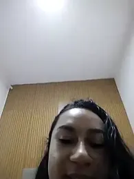 yummi_greluda — Stripchat stream photo (Apr 2026)