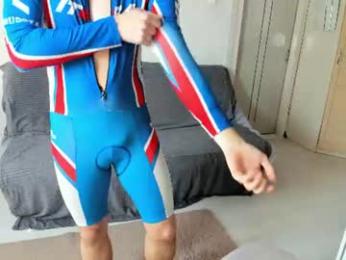 elliot_winki — webcam model online on chaturbate
