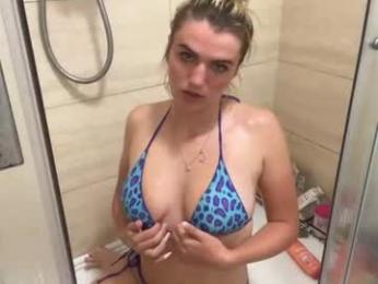 athenaluxe — webcam model online on chaturbate