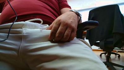 Houseman — webcam model online on cam4
