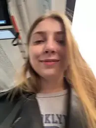 Sunny___Bunny — webcam model online on stripchat