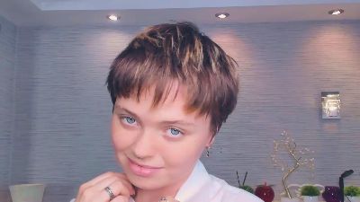 MaeBudlong — Cam4 stream photo (Jun 2025)