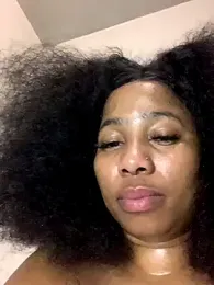 CurvyDesire1 — Stripchat stream photo (Aug 2025)