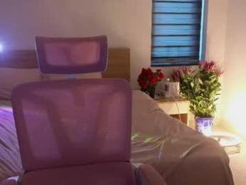 mencialo — webcam model online on chaturbate