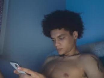 lightskinwithgirth — Chaturbate stream photo (Apr 2026)