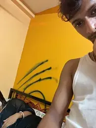 RedQQueen — webcam model online on stripchat