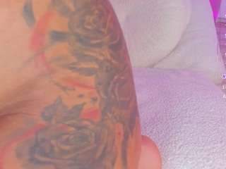 diamondt33n — webcam model online on camsoda