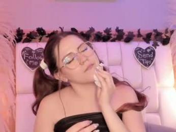 daphne_and_roger — webcam model online on chaturbate