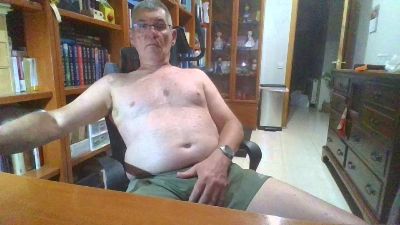 quique185bcn — Cam4 stream photo (Jun 2026)