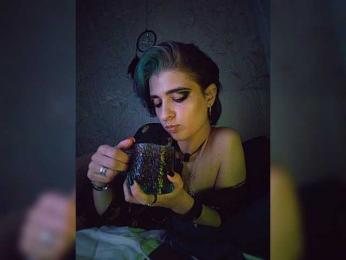 UntouchableSquirtWitch — webcam model online on bongacams