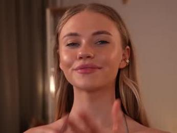 inspiration_in_frame — webcam model online on chaturbate