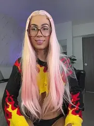 miss_tatiana_ — webcam model online on stripchat