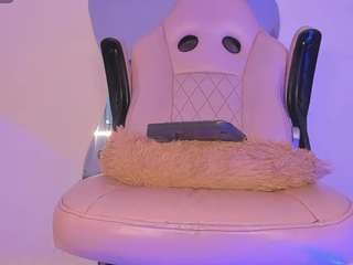 mia-royal — Camsoda stream photo (Apr 2026)