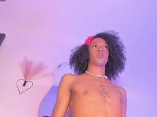 mia-royal — Camsoda stream photo (Apr 2026)