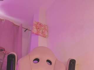 mia-royal — Camsoda stream photo (Apr 2026)