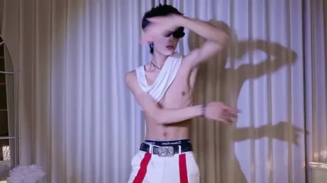 RenZeng — webcam model online on stripchat