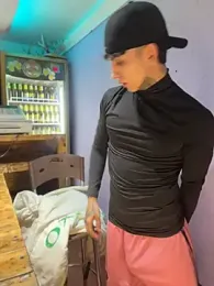 _Tomy08calderon — webcam model online on stripchat