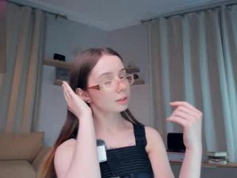 glowhub_ — Chaturbate stream photo (May 2026)