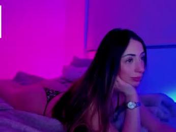 camilagomezz — webcam model online on chaturbate