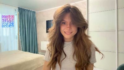 LaurieKempkens — webcam model online on cam4