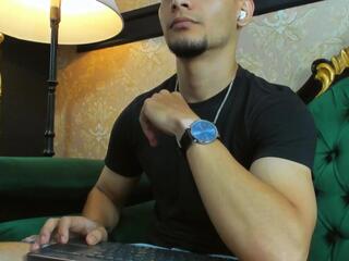 Alessandro Kiing — flirt4free