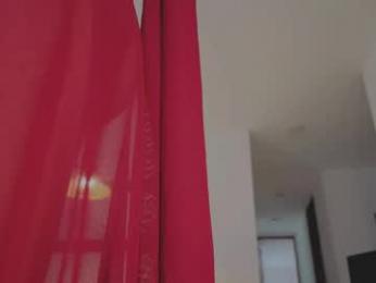 miavero — webcam model online on chaturbate