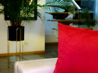 Lukhas — webcam model online on flirt4free