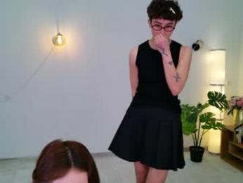 pinktwinss — Chaturbate stream photo (Apr 2026)