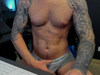 Armand — webcam model online on flirt4free