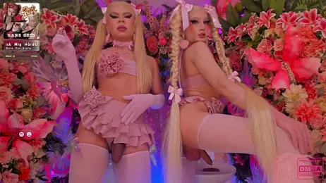 SpicySluts — webcam model online on stripchat