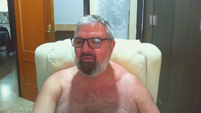coluche3 — Cam4 stream photo (Mar 2026)
