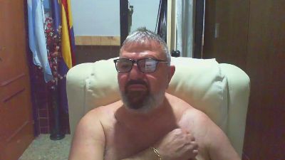 coluche3 — Cam4 stream photo (Apr 2026)