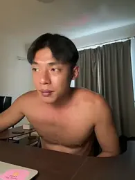 Yooo17 — webcam model online on stripchat