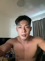 Yooo17 — webcam model online on stripchat