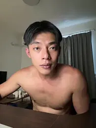 Yooo17 — webcam model online on stripchat