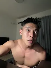 Yooo17 — webcam model online on stripchat