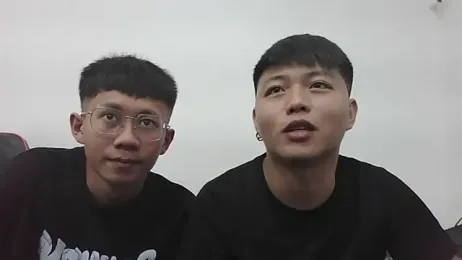 zhu000000 — webcam model online on stripchat