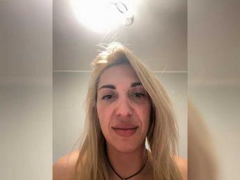BellaRaff — webcam model online on bongacams