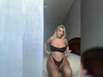 BellaRaff — webcam model online on bongacams