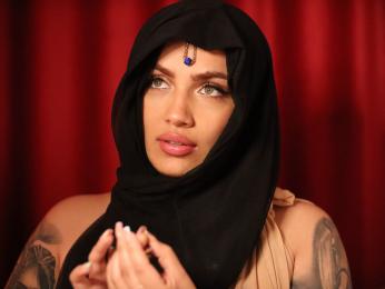 LuciaLyone — webcam model online on livejasmin