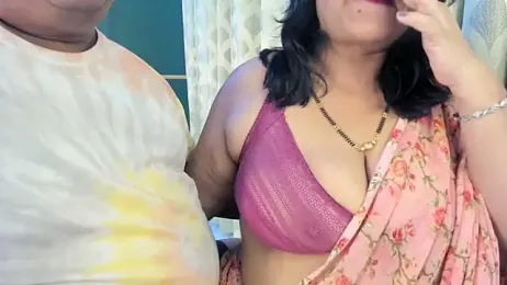 tarivishu11 — Stripchat stream photo (Apr 2026)