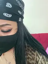 mari_layali — webcam model online on stripchat