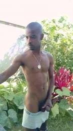 boyyoung4 — Cam4 stream photo (Apr 2026)