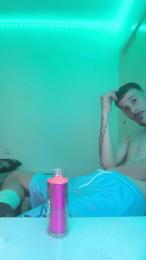 TuuNeenee30 — Cam4 stream photo (Apr 2026)