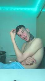 TuuNeenee30 — Cam4 stream photo (Apr 2026)