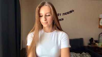 ZelmaMai — webcam model online on cam4